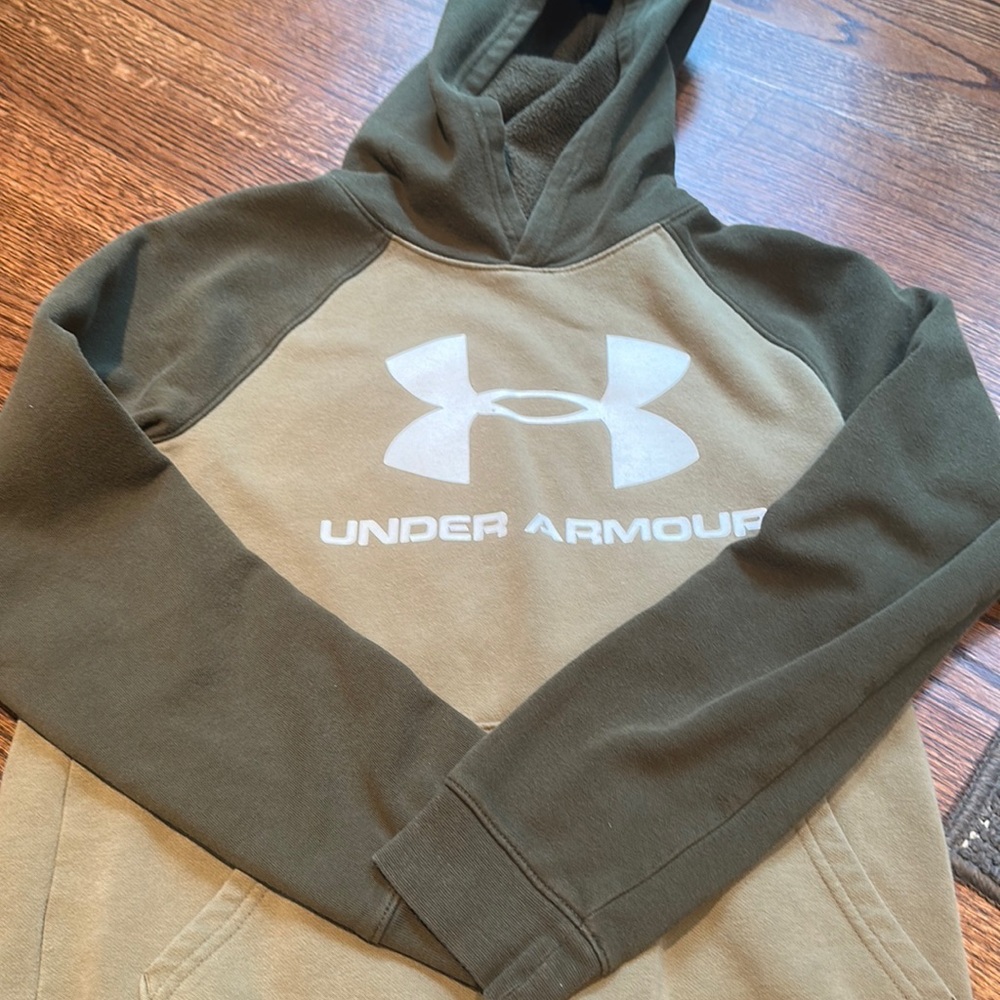 Under Armour boys hooded sweatshirt YLG large
